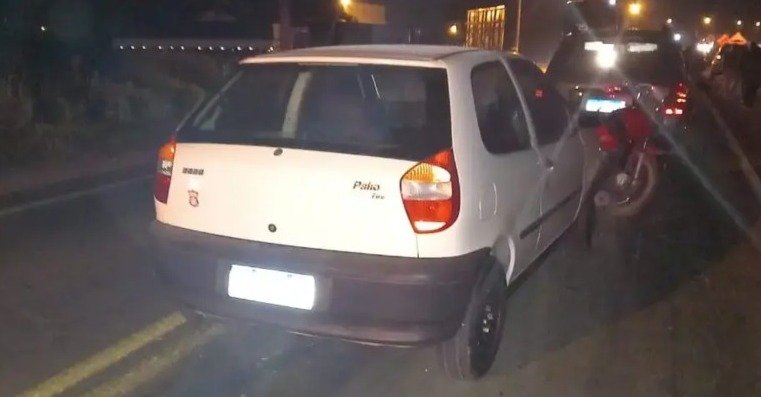 Engavetamento deixa uma pessoa ferida na SC-443