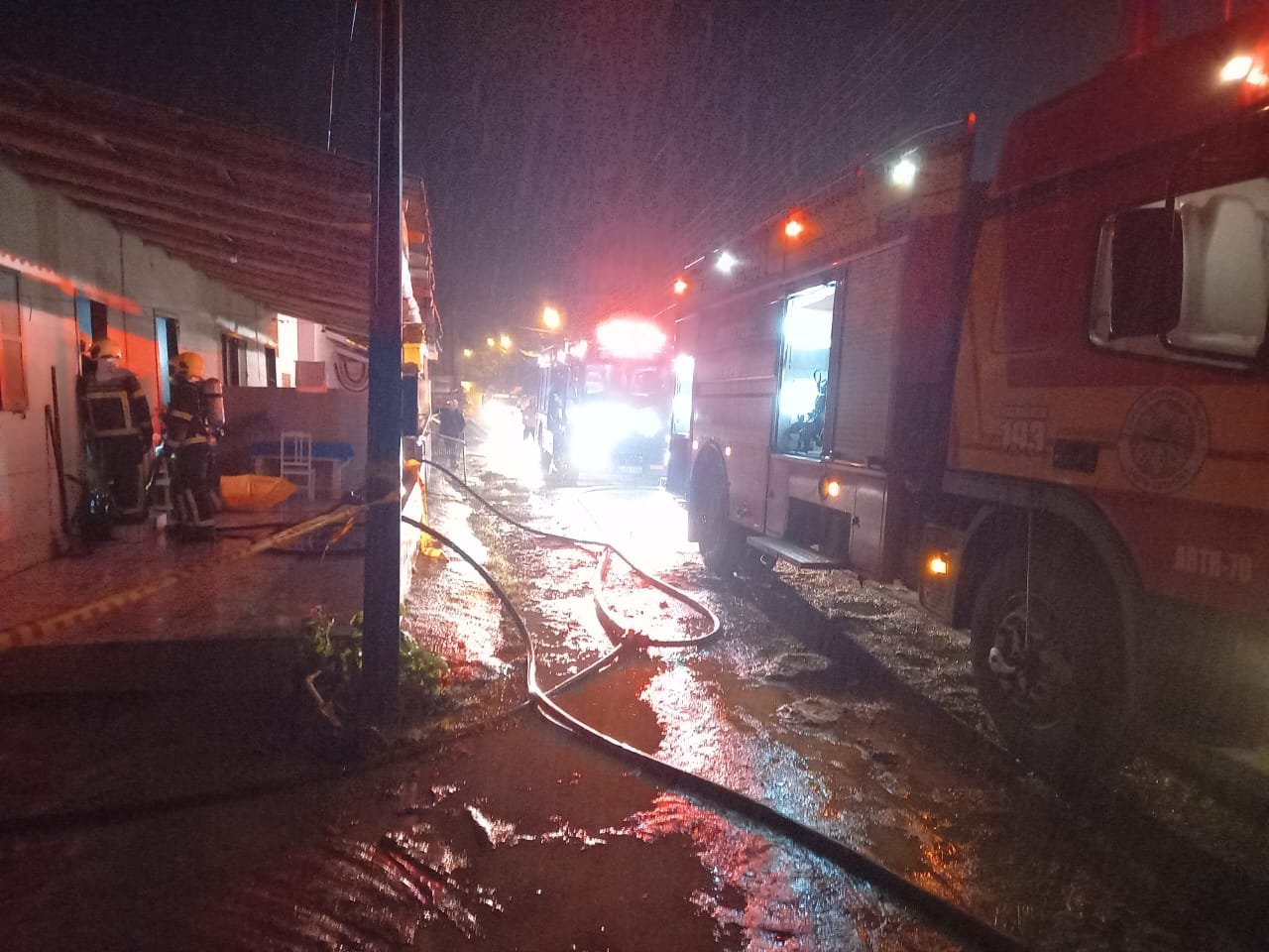 Residência é atingida pelo fogo em Gravatal