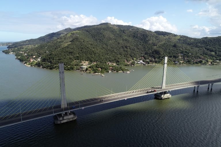 Trânsito é totalmente liberado na Ponte Anita Garibaldi, em Laguna