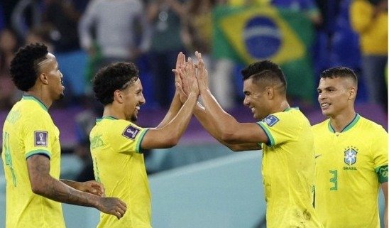 Brasil bate Suíça e se classifica para oitavas da Copa do Catar