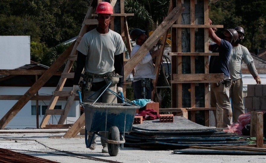 Massa salarial dos catarinenses tem aumento real de R$ 1,4 bilhão nos últimos quatro anos