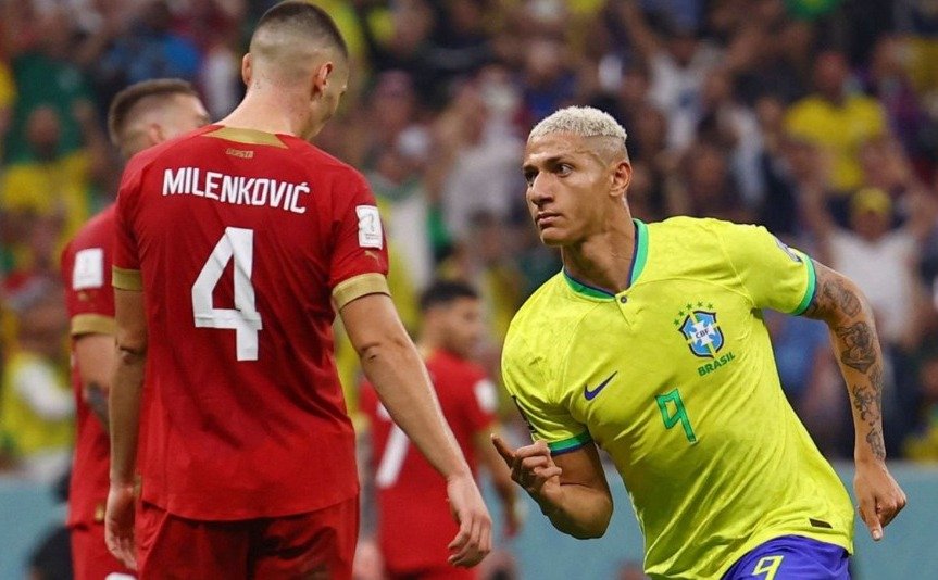 Richarlison decide e Brasil inicia Copa com vitória sobre a Sérvia