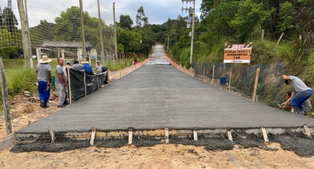 Concluída a pavimentação da estrada geral do Caruru, em Tubarão