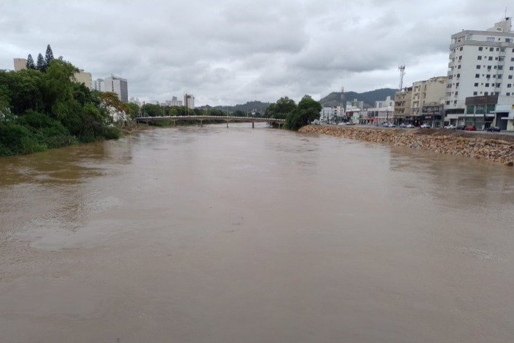 Nível do Rio Tubarão tem elevação, mas diminuição das chuvas afasta o risco de insegurança