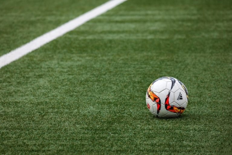 Quem são os favoritos para os campeonatos estaduais? Veja as odds de futebol