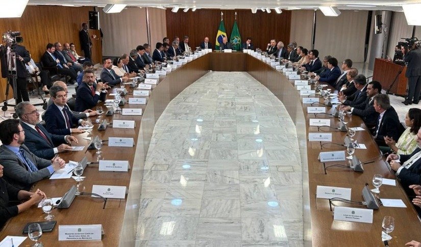 Jorginho Mello participa de reunião com governadores e chefes de Poderes em Brasília