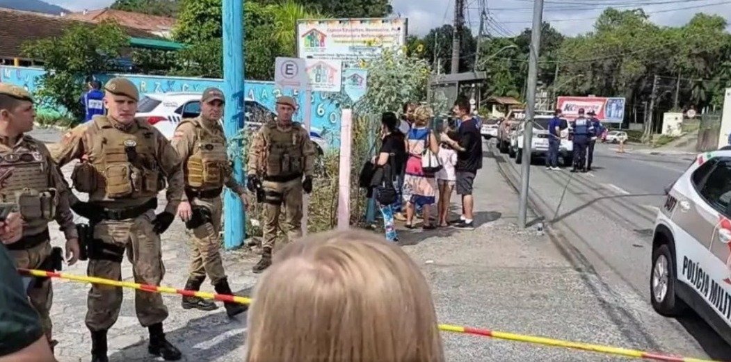 Autor de massacre em Blumenau já esfaqueou padrasto e cachorro, informa polícia