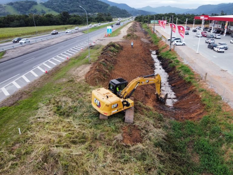 Iniciados primeiros trabalhos de ampliação das novas vias na BR-101 Sul/SC