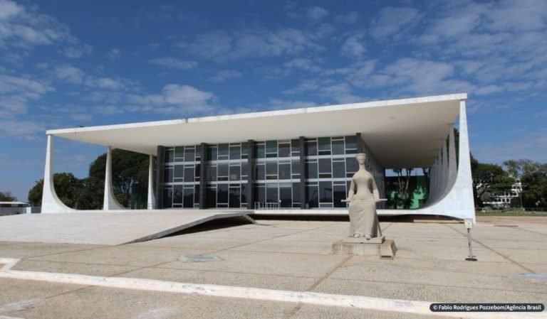 Supremo determina que poder público forneça transporte gratuito em dia de eleições