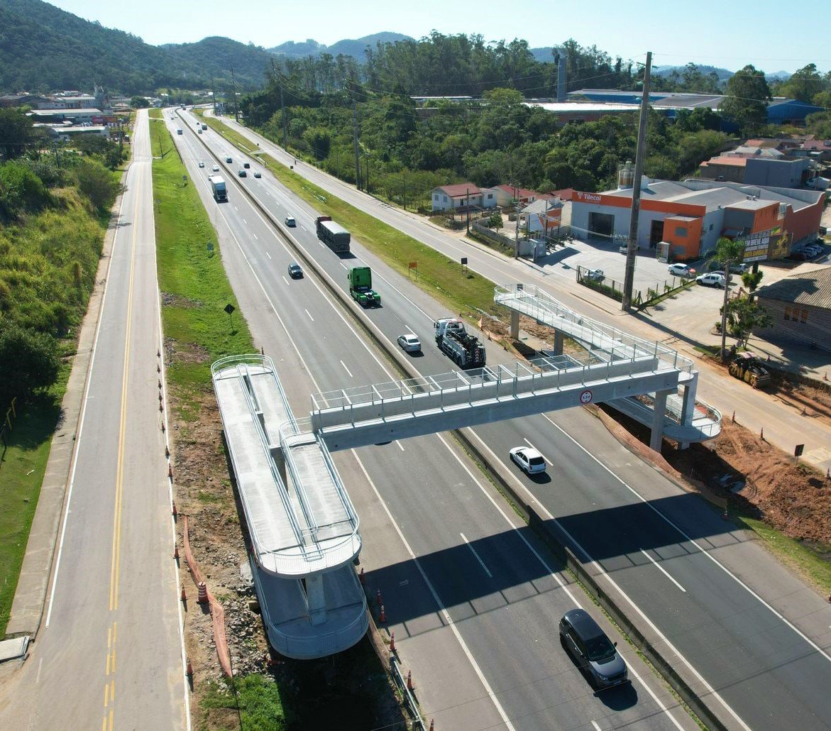 Obra de passarela em Tubarão entra em fase final