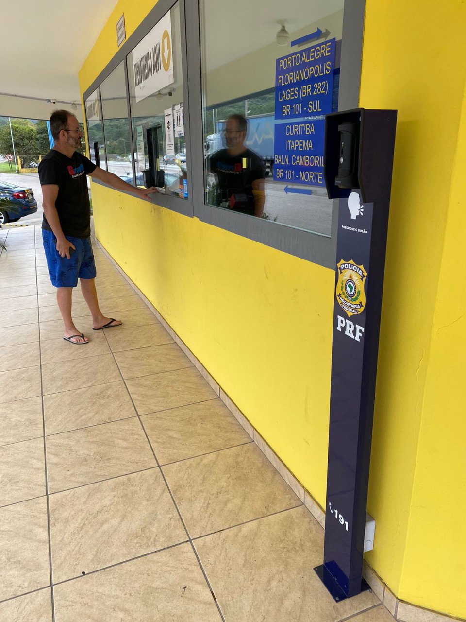 Totens de atendimento 24h são disponibilizados nas rodovias federais de SC