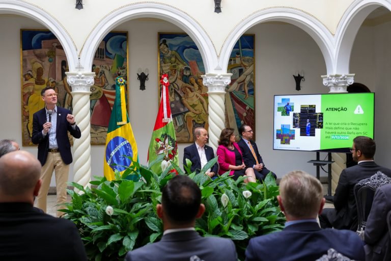 Governo de SC quer cobrar R$ 1,5 bilhão em impostos atrasados