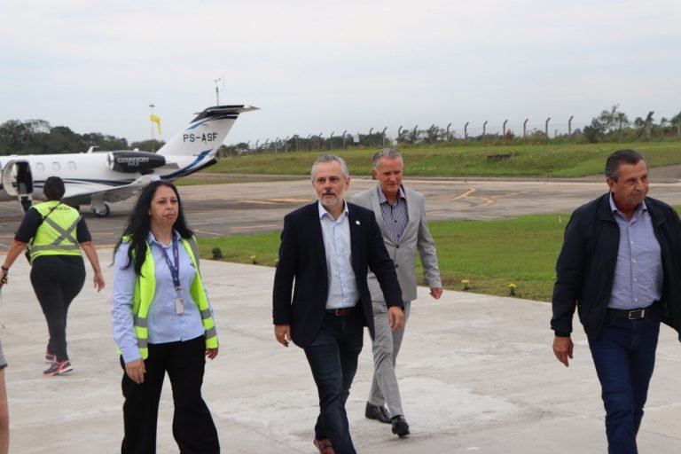 Governo Jorginho Mello reabre operações no Aeroporto de Forquilhinha