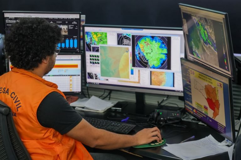 Santa Catarina volta a enfrentar fortes chuvas entre esta quarta e a quinta-feira