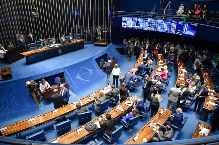 Senado aprovada desoneração da folha até 2027 para 17 setores da economia