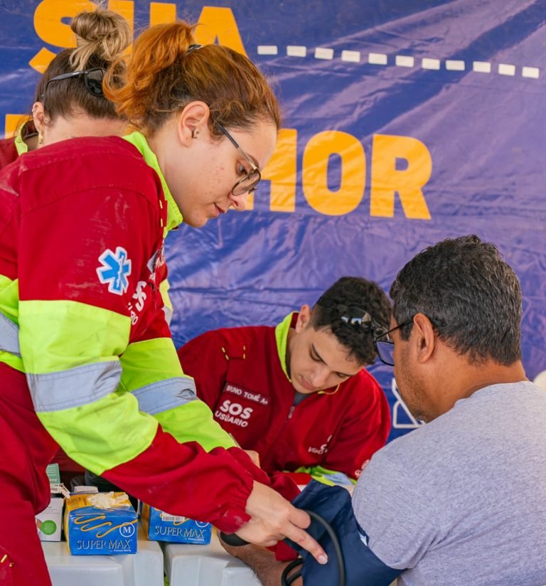 Novembro Azul: CCR ViaCosteira e Instituto CCR promove ação de conscientização sobre o câncer de próstata na BR-101sul/SC