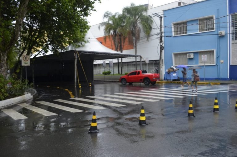 Trânsito  no centro de Tubarão é alterado em função de festividades de Fim de Ano