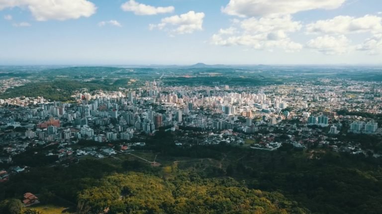 Prefeitura de Criciúma antecipa salários dos servidores municipais