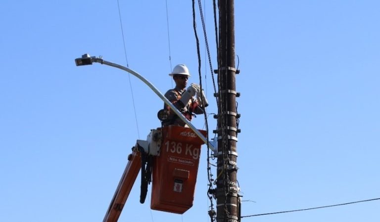 Governo de Criciúma inicia projeto de iluminação sustentável com lâmpadas de LED