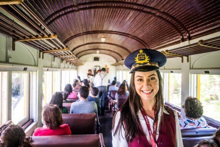 Passeios de Maria Fumaça: Encante-se com a história nos trilhos