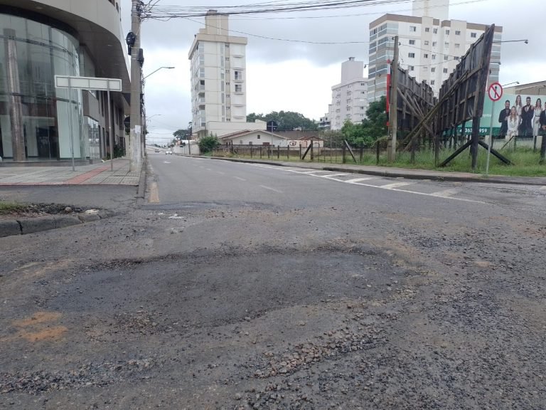 Reparos em ruas de Tubarão visam melhorar acesso à cidade