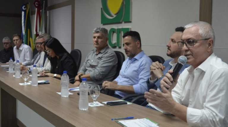 Autoridades e empresários se reúnem para debater trafegabilidade regional