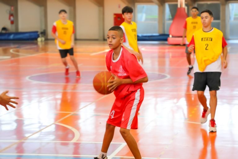 Jovens atletas do programa “Atleta do Futuro” participam de amistosos em piracicaba