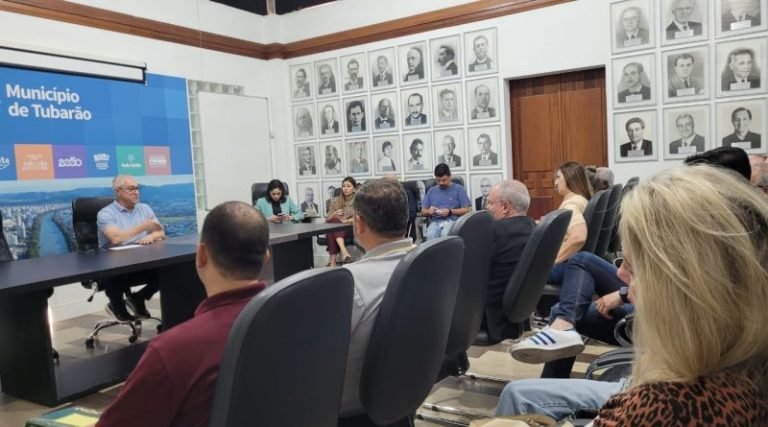 Prefeito de Tubarão reúne-se com equipe para balanço e nomeações