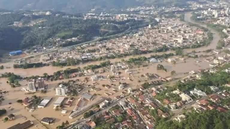 Coluna “Pelo Estado”
