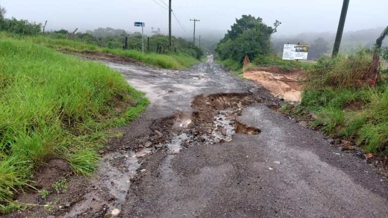 Chuva intensa causa transtornos em Araranguá