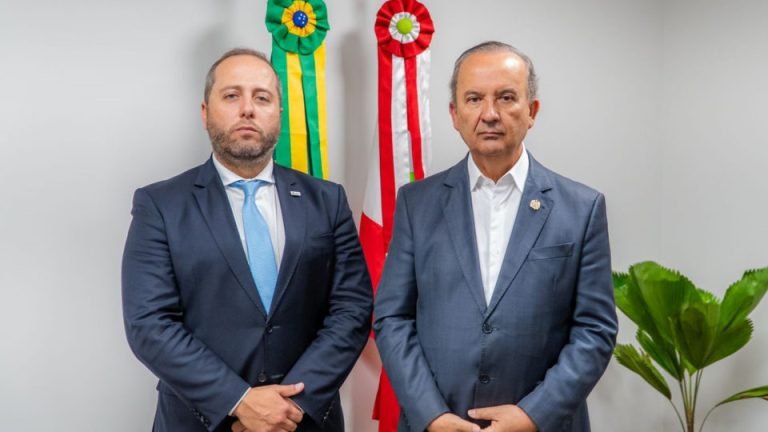 Governador de SC discute logística de transporte de donativos para RS com ANTT