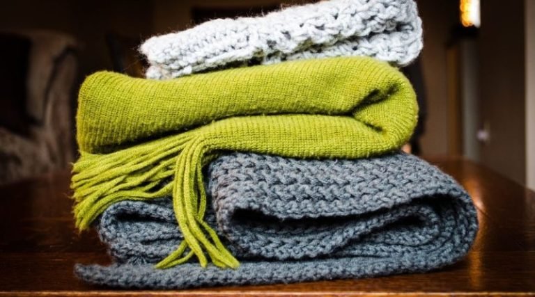 Campanha “Aqueça Imbituba” arrecada cobertores para famílias carentes