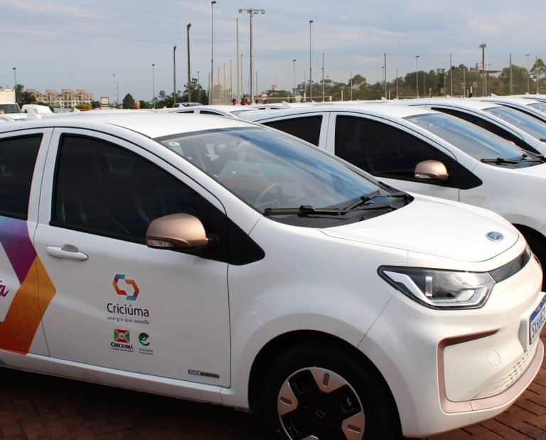Criciúma adota frota de carros elétricos e economiza R$ 140 mil no primeiro mês
