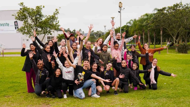 Workshop de danças virais e poesia encantam público no Parque Diamante