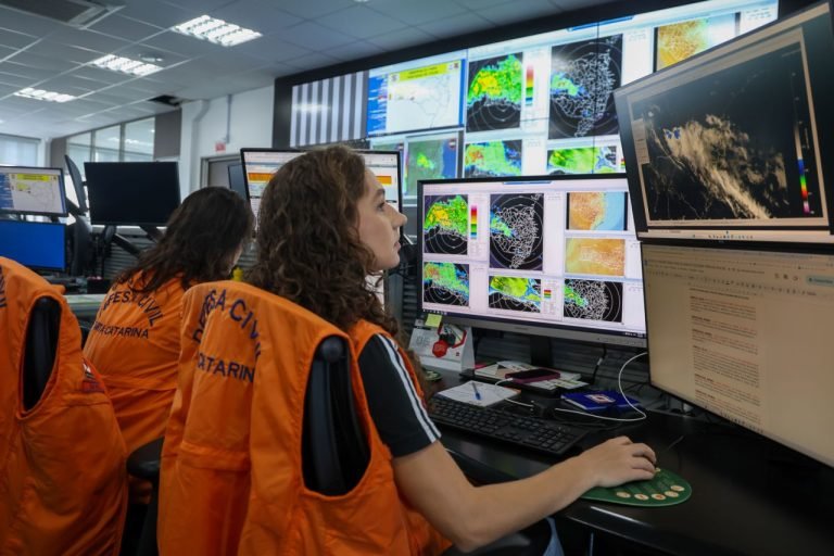 Previsão de chuva intensa e volumosa em SC para sexta-feira (03)