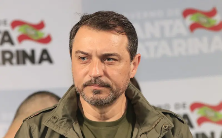 Republicanos destitui Carlos Moisés da presidência em SC