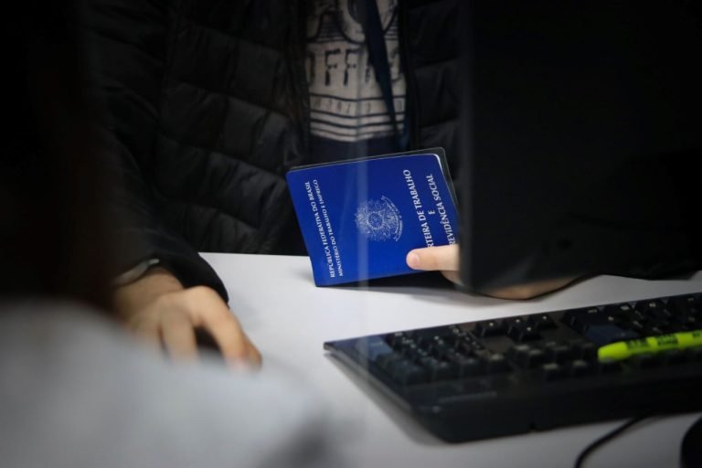 Santa Catarina oferece mais de 7,8 mil vagas de emprego pelo Sine