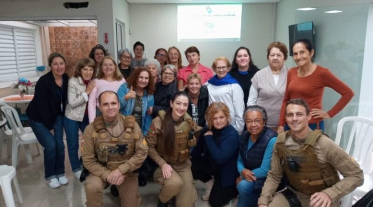 Encontro sobre violência doméstica realizado no CRAS Oficinas