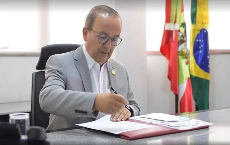 Pelo Estado: Taxação das blusinhas abala imagem do governo