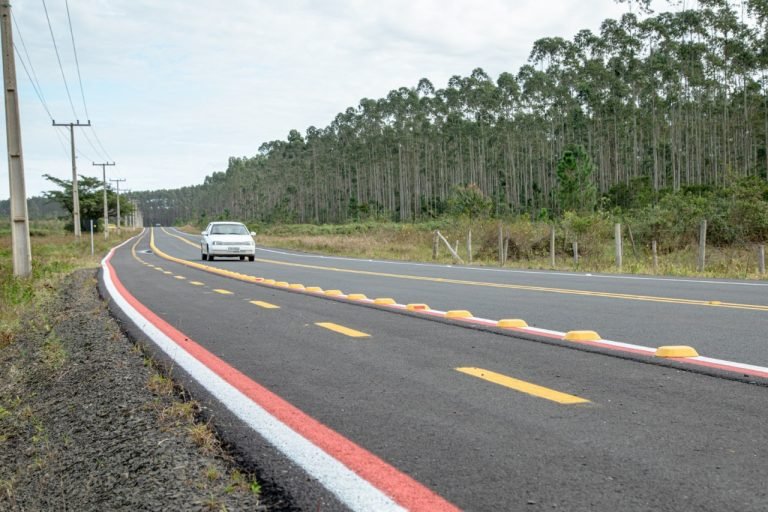 Acesso ao Balneário Bellatorres, em Passo de Torres (SC), ganha asfalto