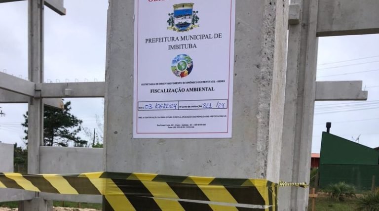 Obra irregular é embargada em Ibiraquera, Imbituba