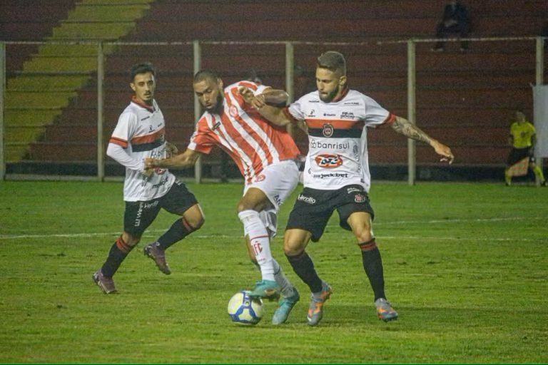 Hercílio Luz cede empate ao Brasil de Pelotas em jogo pela Série D do Brasileiro