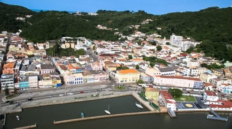 Em fim de mandato, Prefeitura de Laguna passa por crise cíclica