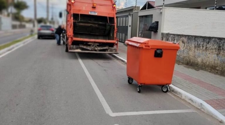 Laguna anuncia nova empresa para coleta de lixo