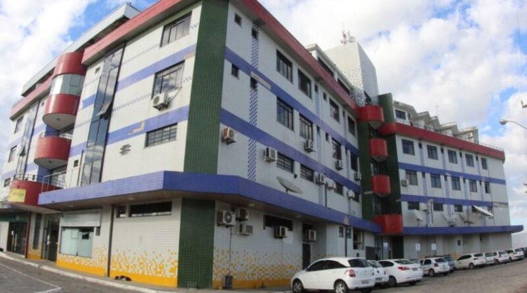 TCE/SC e TJSC assinam adesão ao programa ACERTA SC com Laguna e 18 municípios