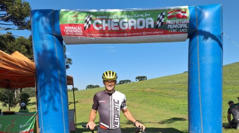 Ciclista de Tubarão conquista vice-campeonato em Rio Negrinho