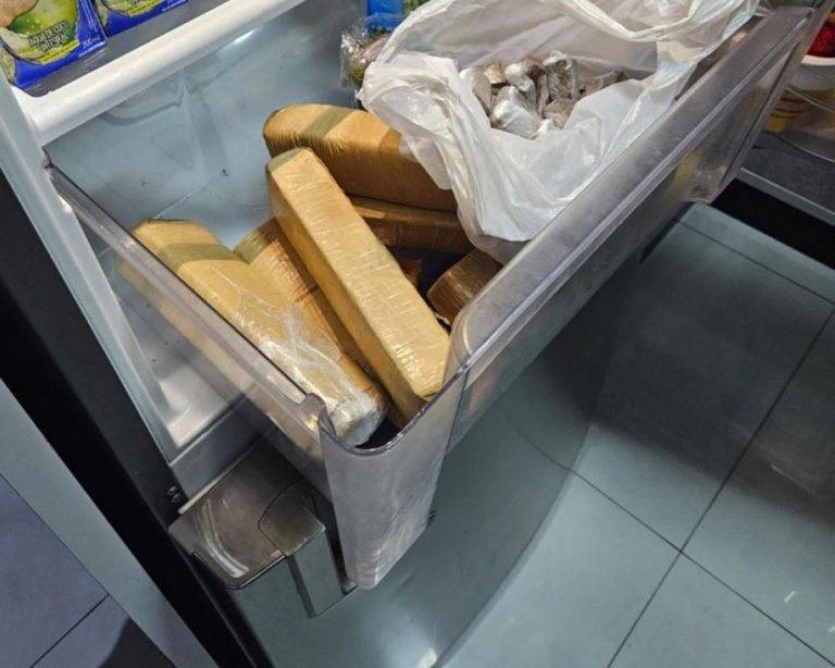 Operação policial contra tráfico e lavagem de dinheiro prende cinco em Tubarão