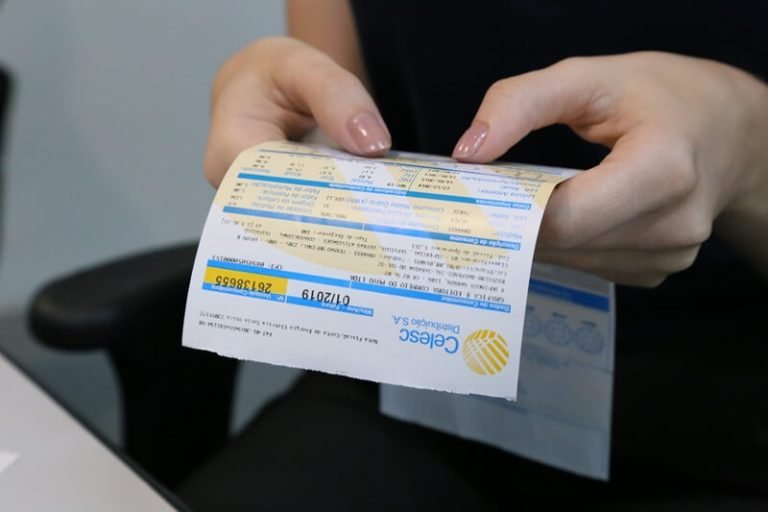 Conta de luz terá acréscimo em julho por bandeira amarela