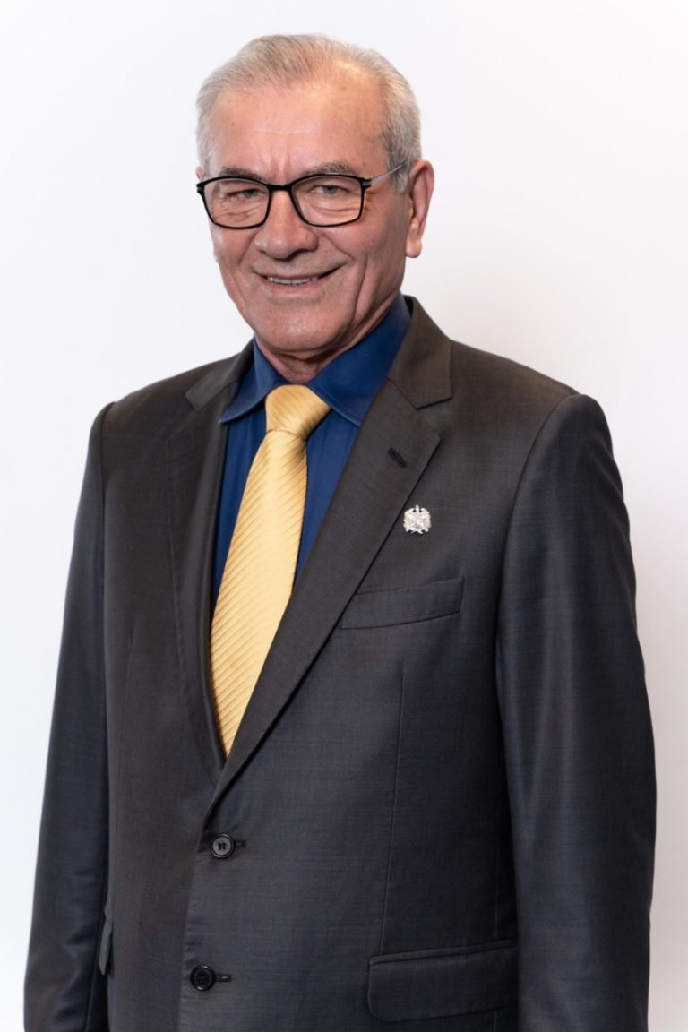 Entrevista – Silvio Dreveck, Secretário de Indústria, Comércio e Serviços do Estado