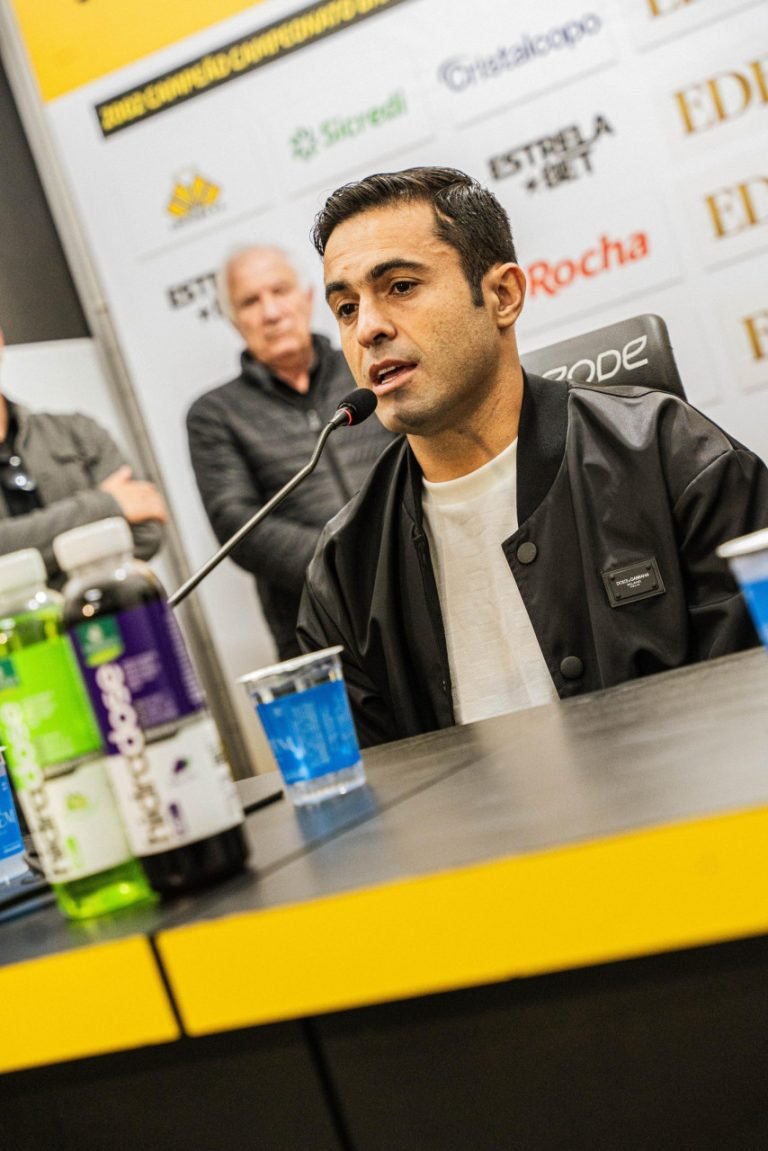 Éder se despede dos gramados em Criciúma e considera futuro como dirigente